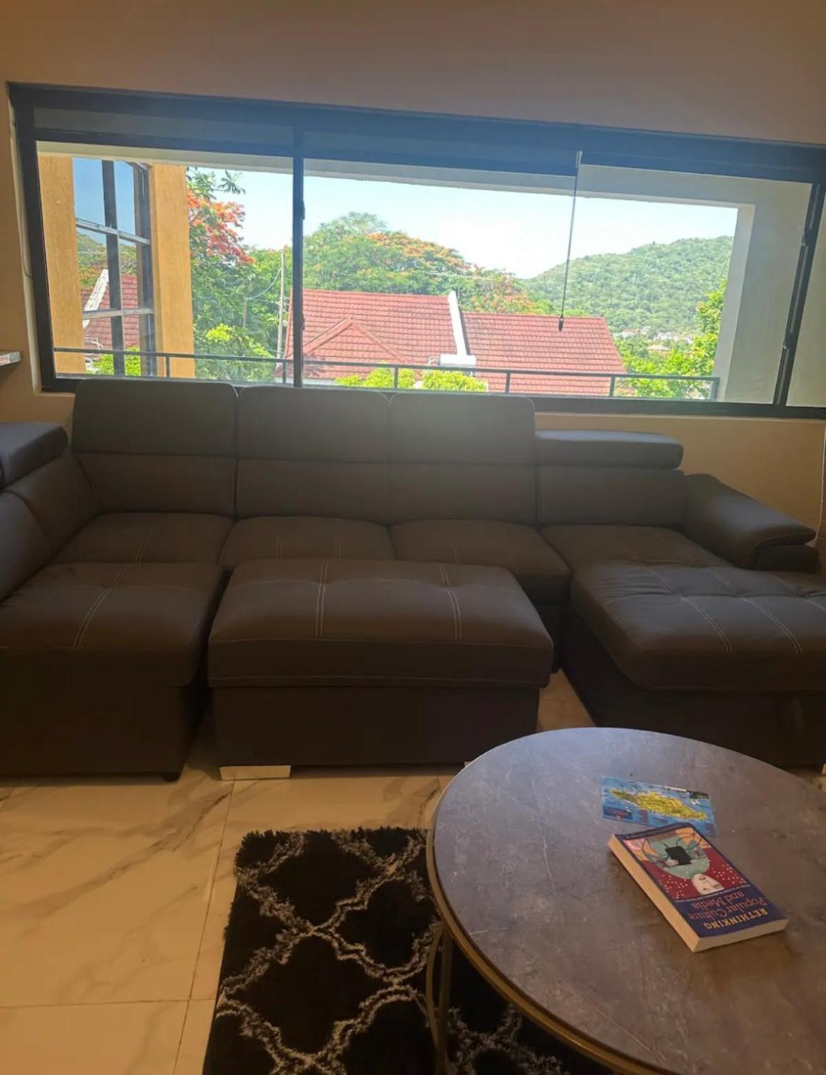 J Luxury Stay In 金斯敦 外观 照片